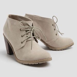 [Francesca’s] Faux Suede Penny Booties